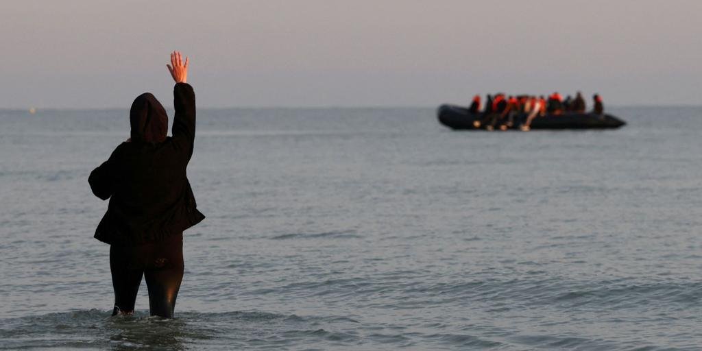 El Gobierno británico anuncia una reforma migratoria radical para «restaurar el orden y el control»