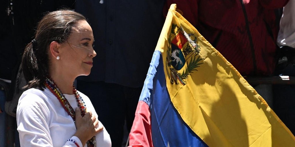 María Corina Machado logra salir de Venezuela aunque no recogerá el Nobel de la Paz: «Estaré en Oslo. Voy en camino»