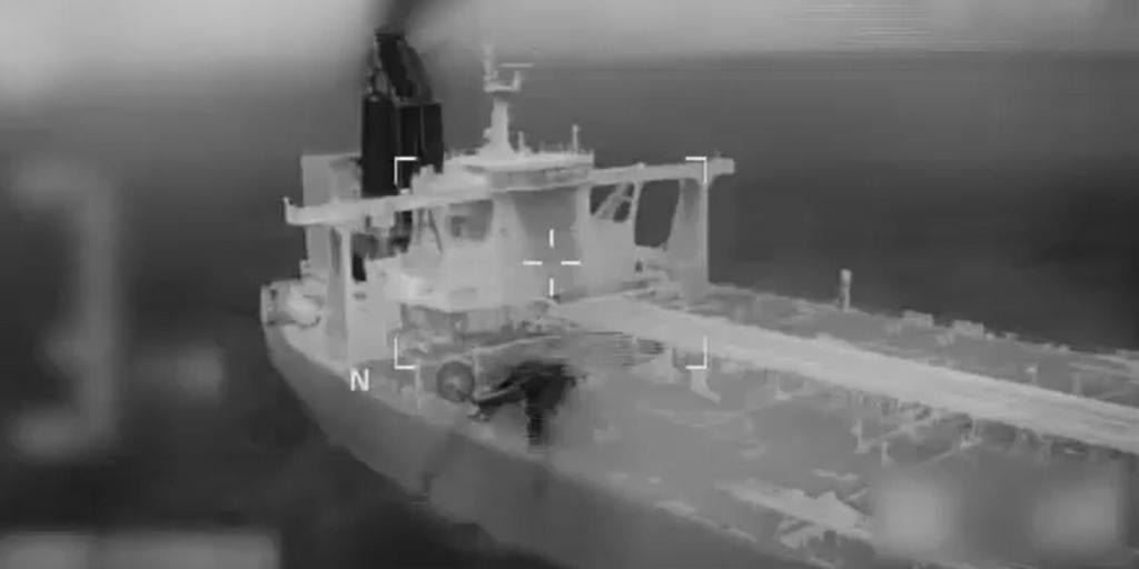 EE.UU. intercepta un petrolero ruso frente a las costas de Islandia y a otro con bandera de Camerún en el Caribe