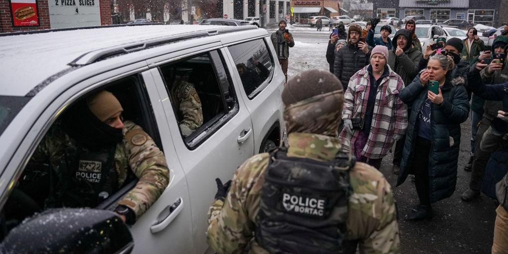 El jefe de los republicanos, entre dos fuegos en Mineápolis: «Hay gente con derecho a sentir que su ciudad está siendo atacada»