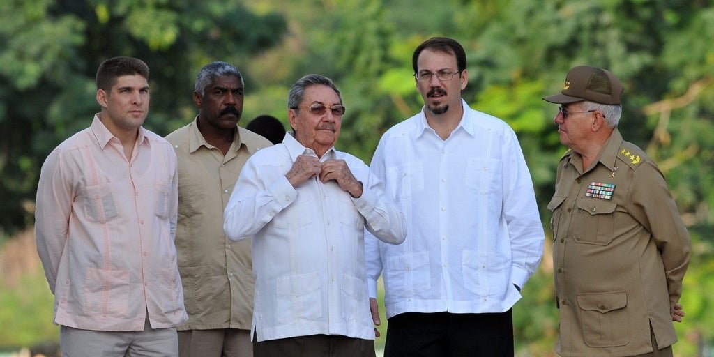 El castrismo negocia con EE.UU. no ser derrocado a cambio de abrir la economía de Cuba