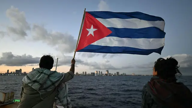 Un petrolero de Rusia llega a Cuba con el permiso de Trump en medio del bloqueo de EE.UU. a la isla