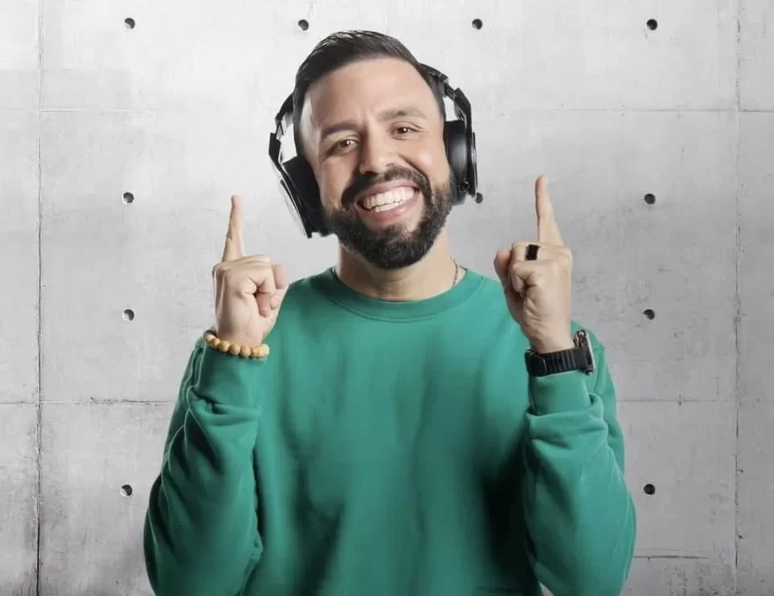 Molusco afirma que no todos la tienen para hacer un reality: “Si no tienes los recursos para hacer algo top, no te montes en una ola”