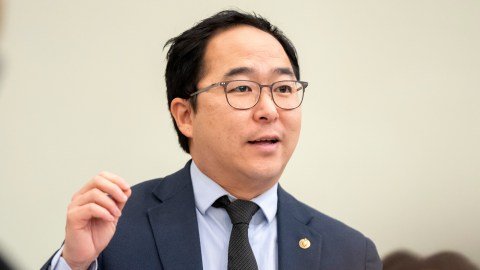 Andy Kim responde tras ser rociado con gas pimienta en protestas frente a Delaney Hall