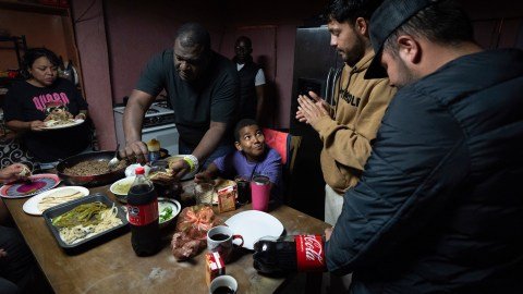 HRW acusa a Trump de deportar a más de 4,000 cubanos a México y dejarlos “abandonados”