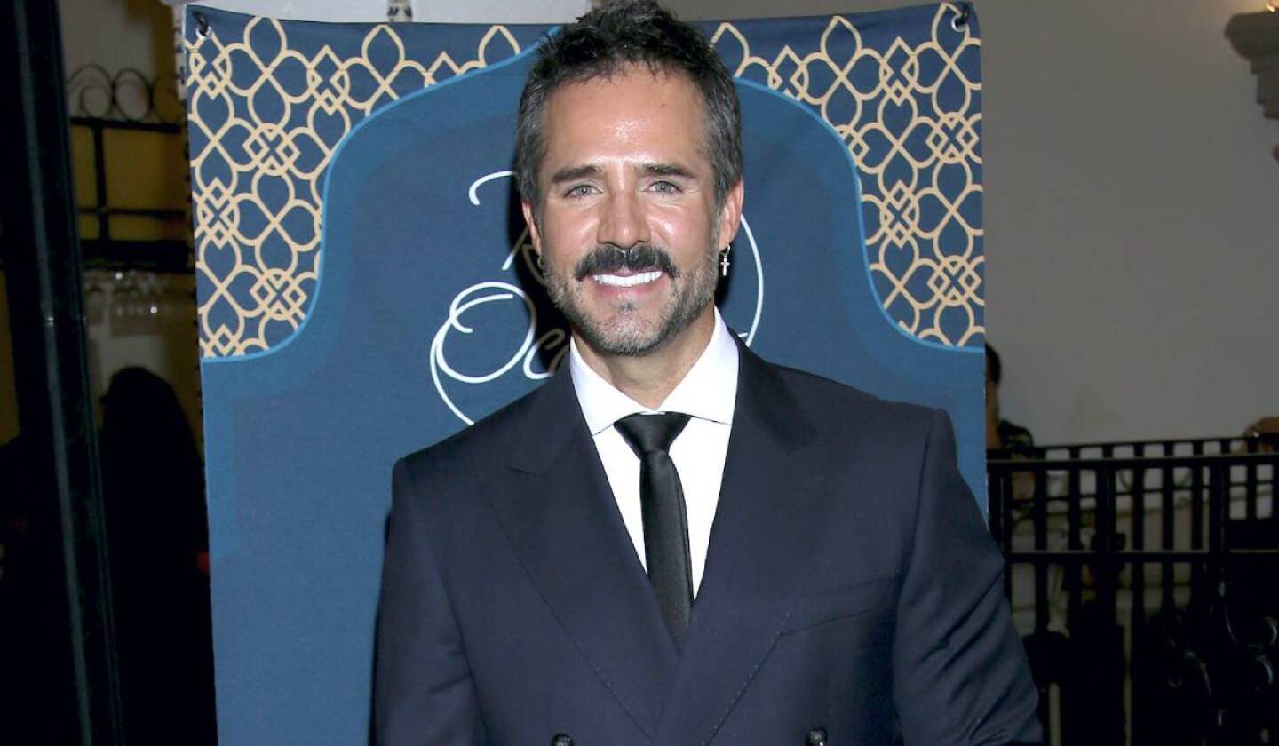 José Ron revela si tendrá escenas de pasión una actriz trans en la microserie ‘Falso 9’: “Es una historia”