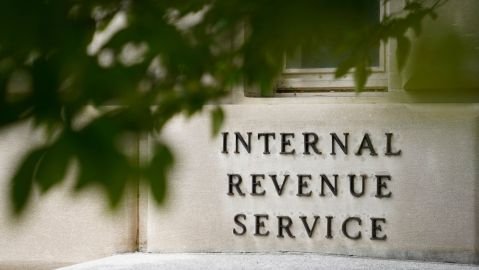 Juez frena uso de datos fiscales de inmigrantes por parte del ICE