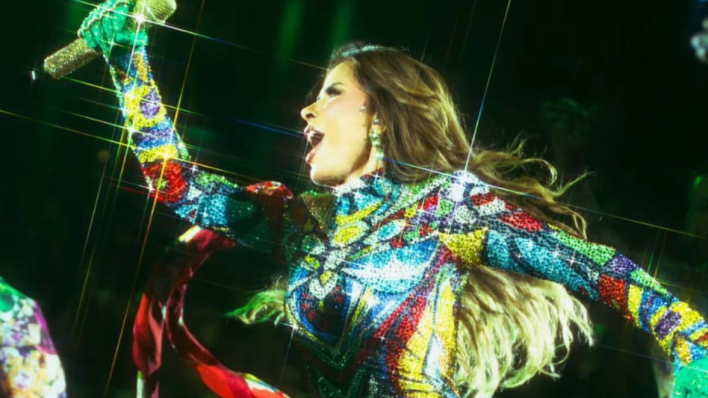 Peso Pluma la llamó “ícono” y ahora Gloria Trevi hace vibrar a 7 mil personas en el palenque de Nuevo Laredo