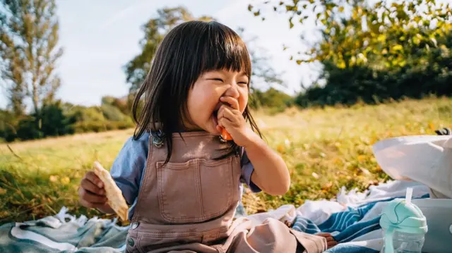 6 formas respaldadas por la ciencia para hacer que los niños coman verduras