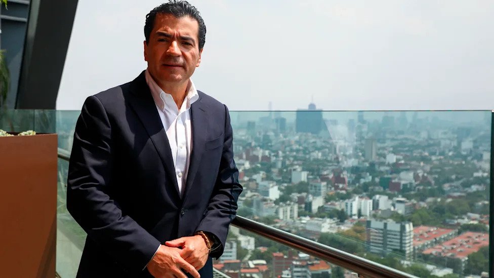 BBVA México anuncia cambios en su cúpula: Eduardo Osuna dejará la dirección a José Luis Elechiguerra