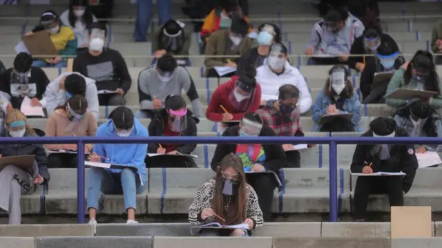 El escándalo por los buenos resultados en las pruebas de admisión de la UNAM, la universidad más grande de América Latina