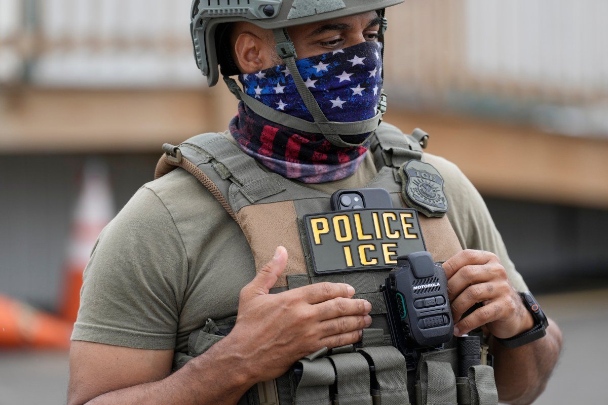 ICE arresta a inmigrantes durante redadas en Los Ángeles