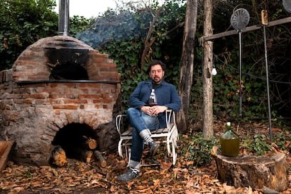 Los preferidos de Sebastián González: “Los completos mojados con mayo casera del Carro Número 6 en Talca son de lo mejor que puedes encontrar”