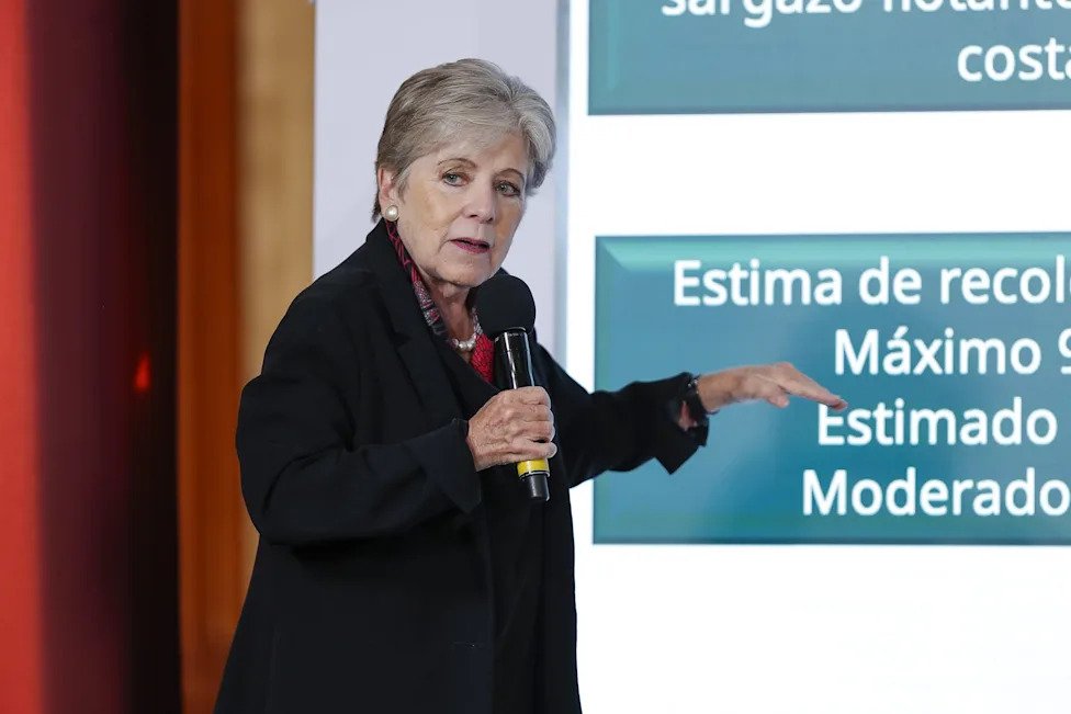 México clausura área de Sonora donde hubo derrame químico por descarrilamiento de un tren