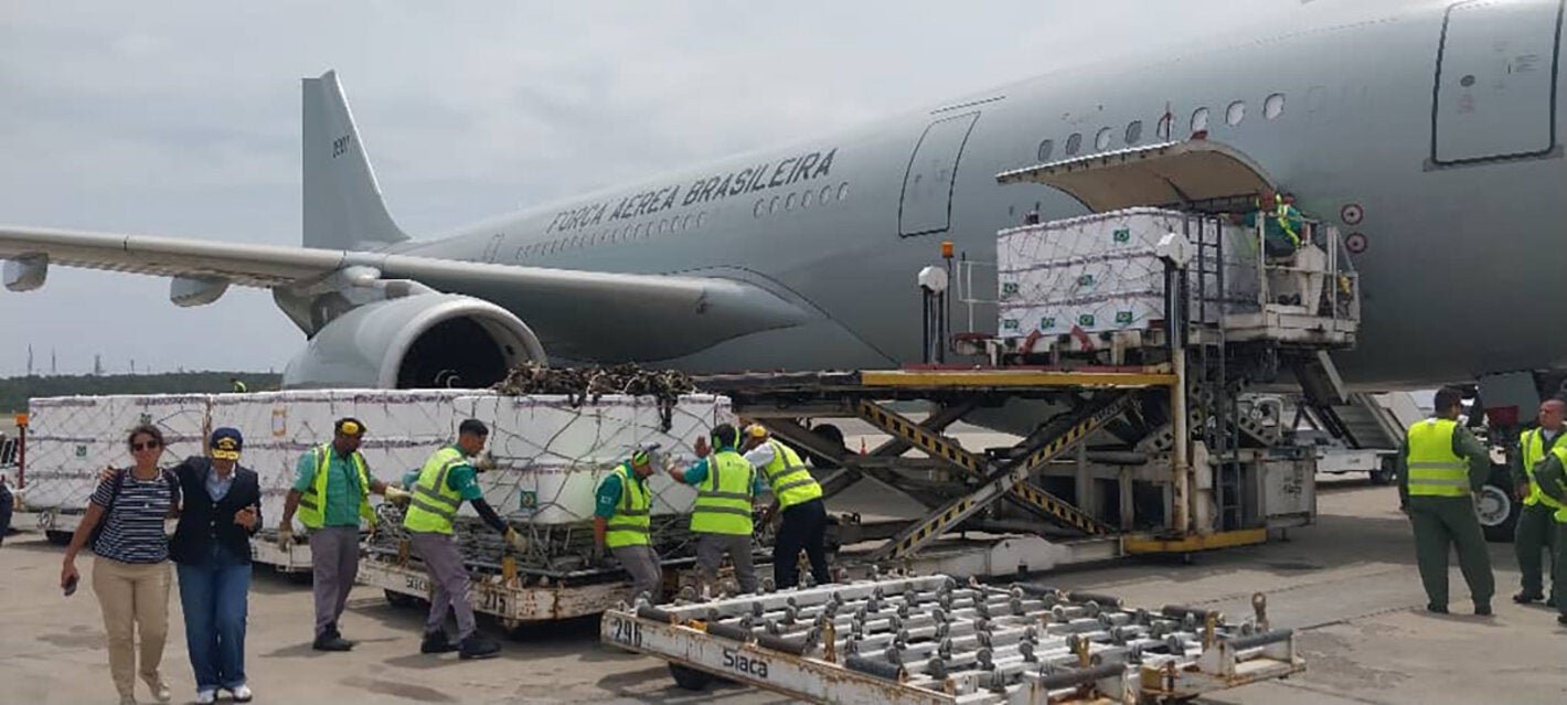 OPS apoya la entrega de 1,15 millones de dosis de vacunas donadas por Brasil para fortalecer la inmunización de rutina en Venezuela