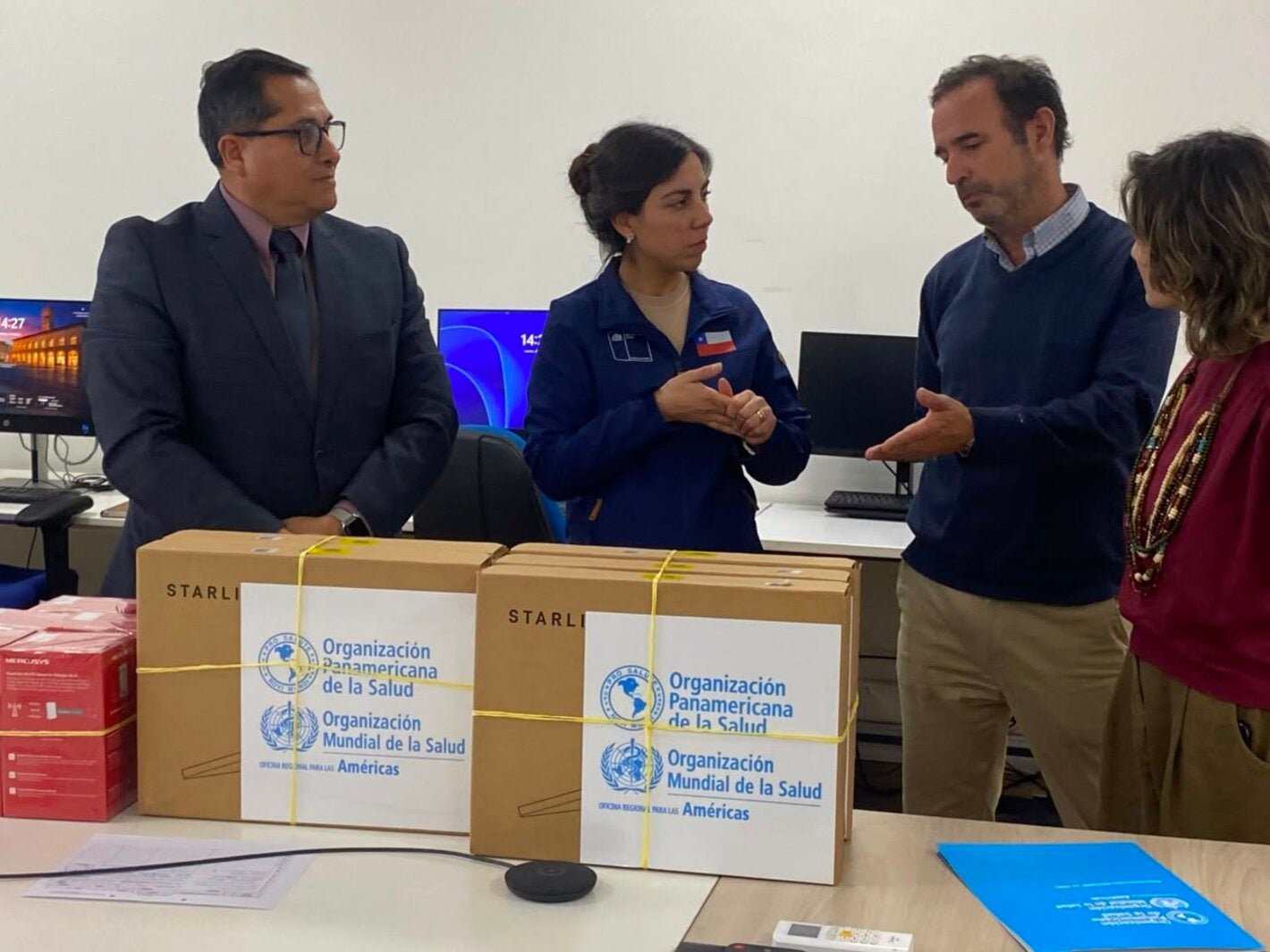 OPS/OMS Chile entrega equipos satelitales al Ministerio de Salud para fortalecer la respuesta sanitaria ante emergencias climáticas