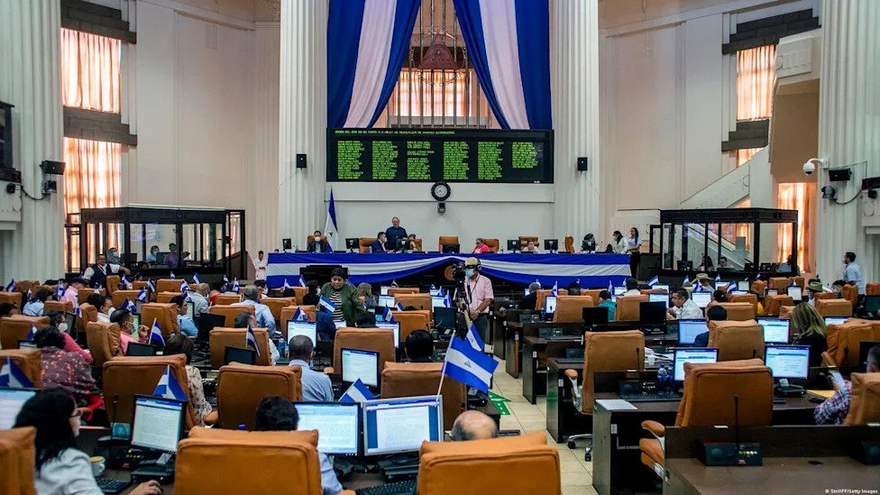 Parlamento de Nicaragua prepara reformas para prohibir elecciones