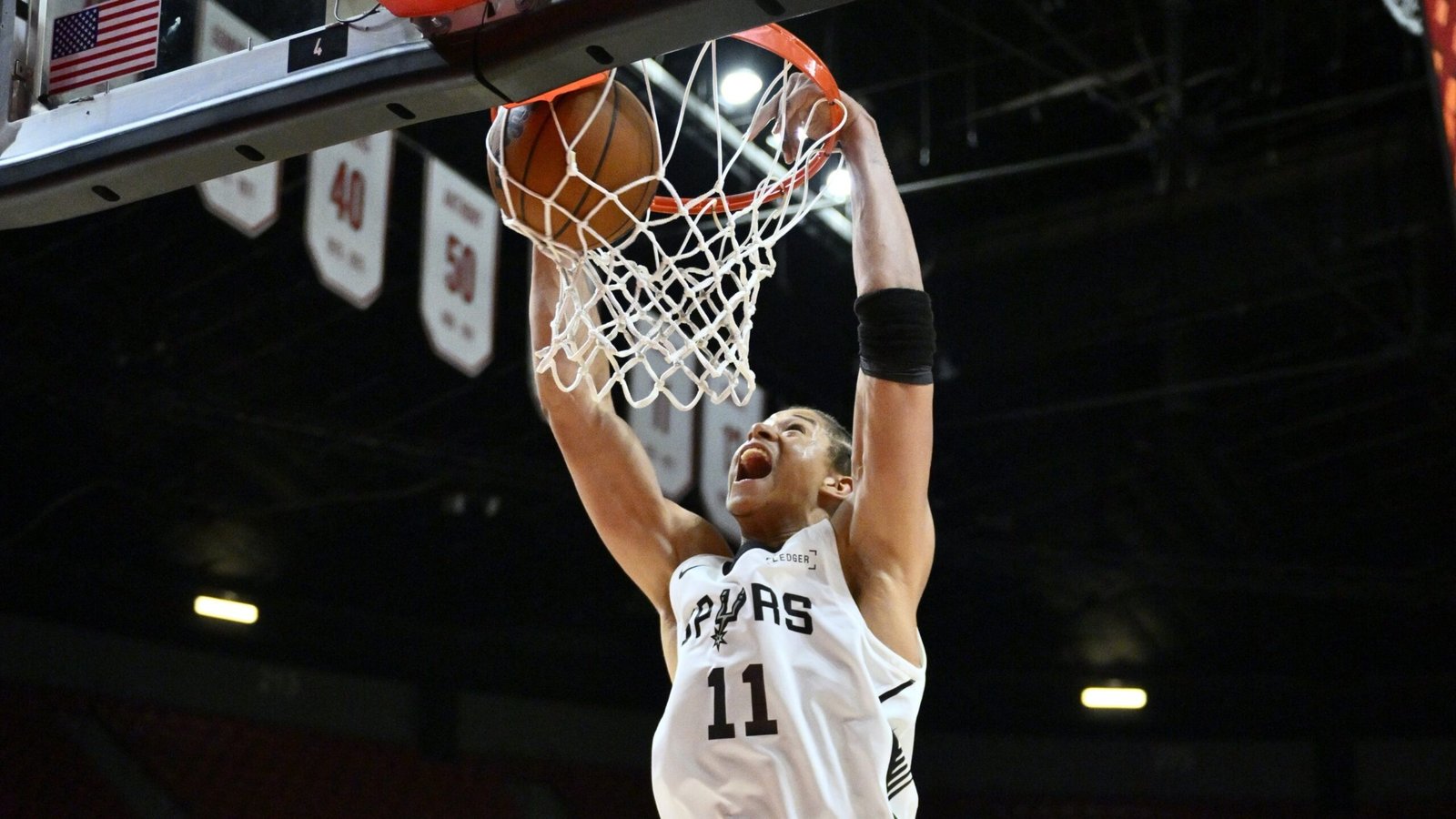 Starting 5: Late rallies fuel Saturday’s action