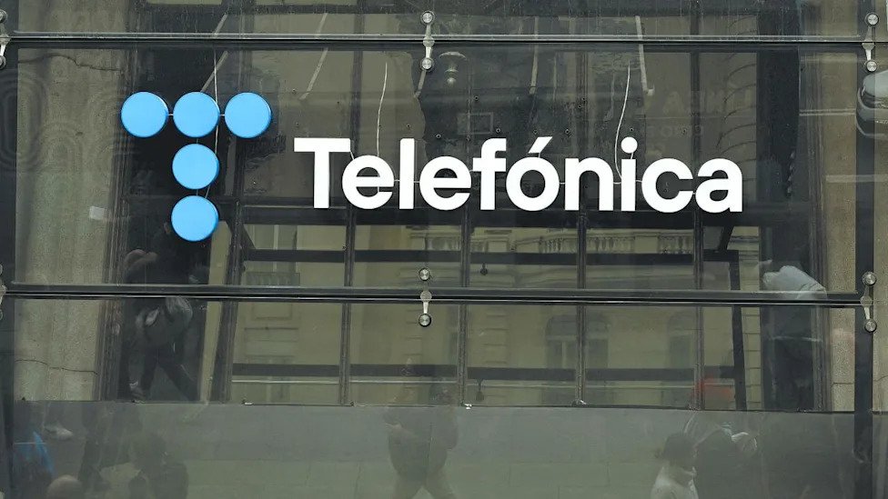 Telefónica eleva su objetivo de flujo de caja gracias a sus negocios en Brasil y España