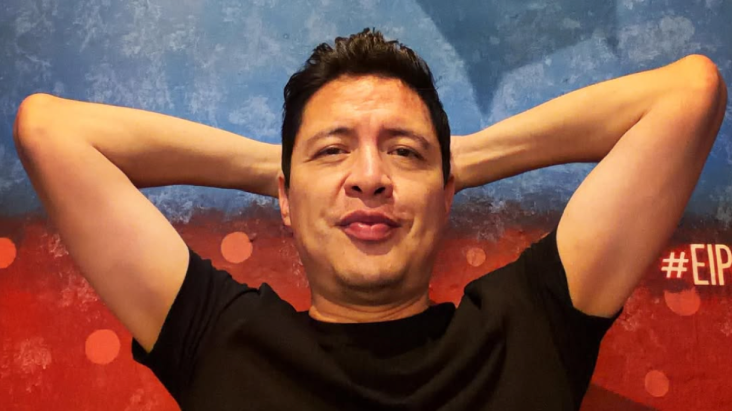 Armando Hernández reacciona en redes tras escándalo por abandonar a su esposa por una modelo: FOTO