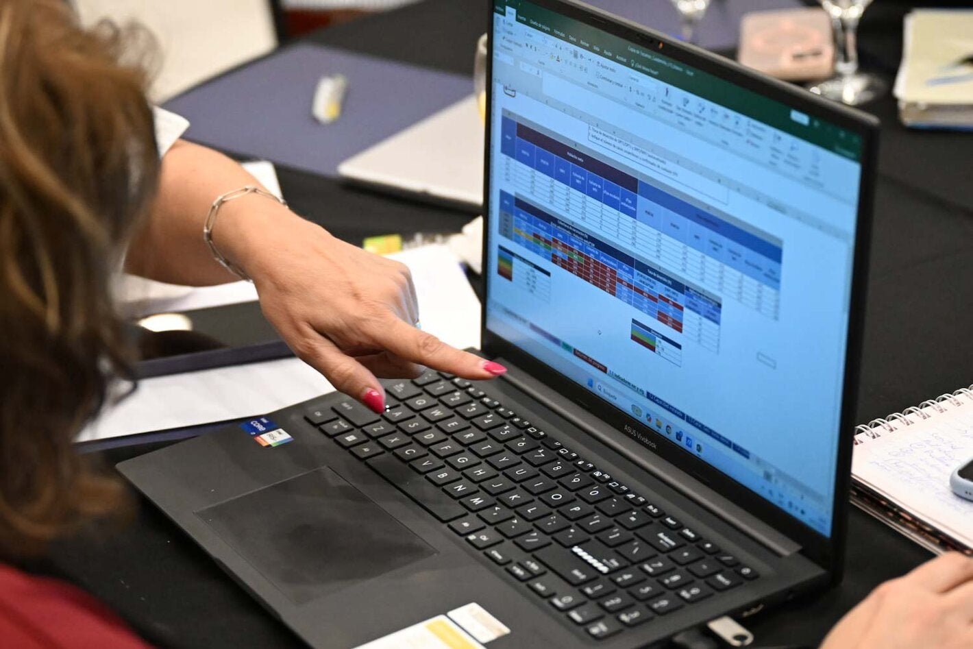 Con la colaboración de OPS, nueve jurisdicciones argentinas fortalecen sus salas de situación mediante capacitación en visualizaciones interactivas de datos de salud