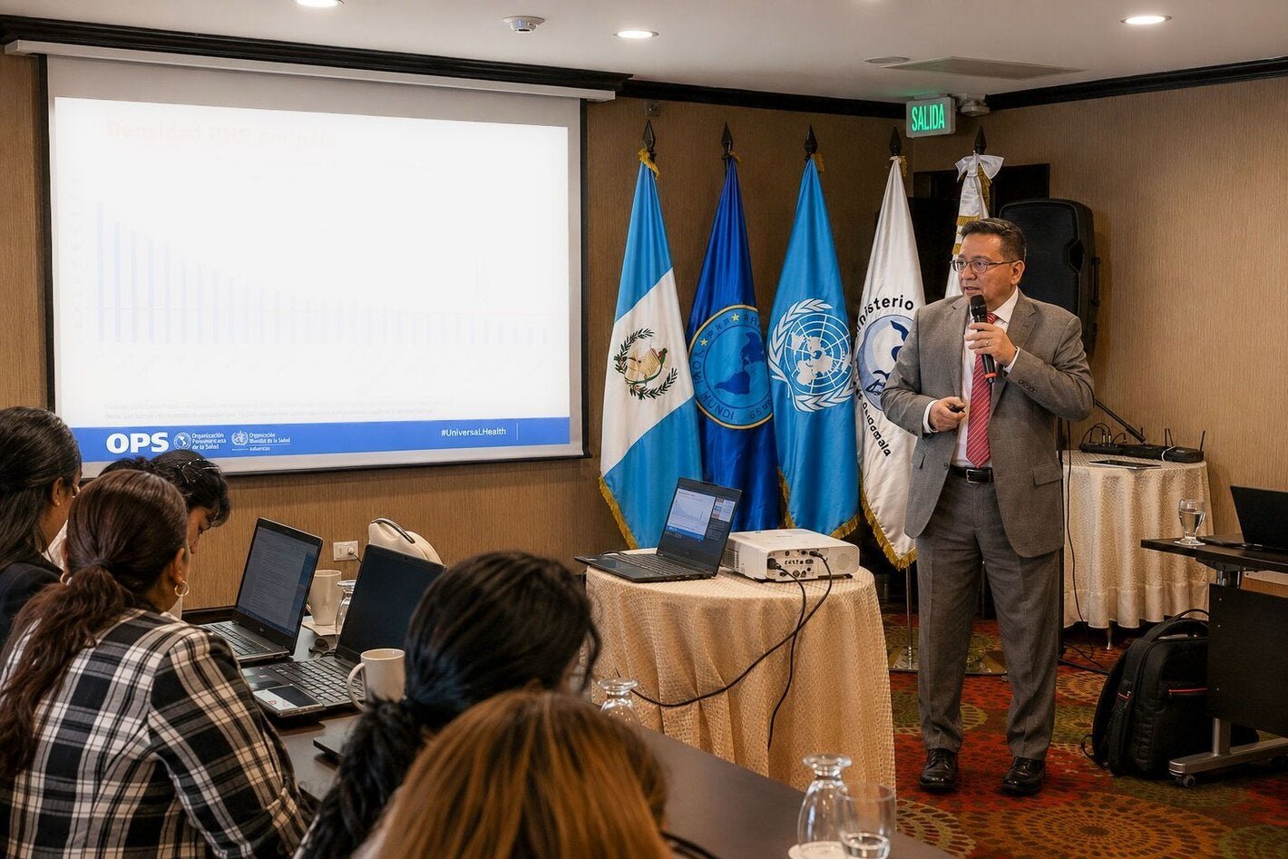 Guatemala avanza en el fortalecimiento de su personal de enfermería