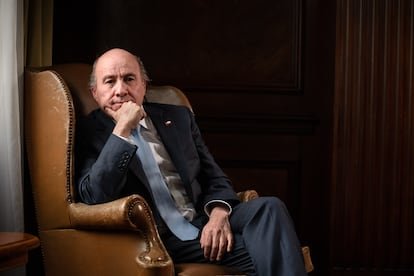 La vida literaria de Jorge Quiroz, el poderoso ministro de Hacienda de Kast: “Si usted lee mis cuentos, verá que tengo el corazón blando por dentro”