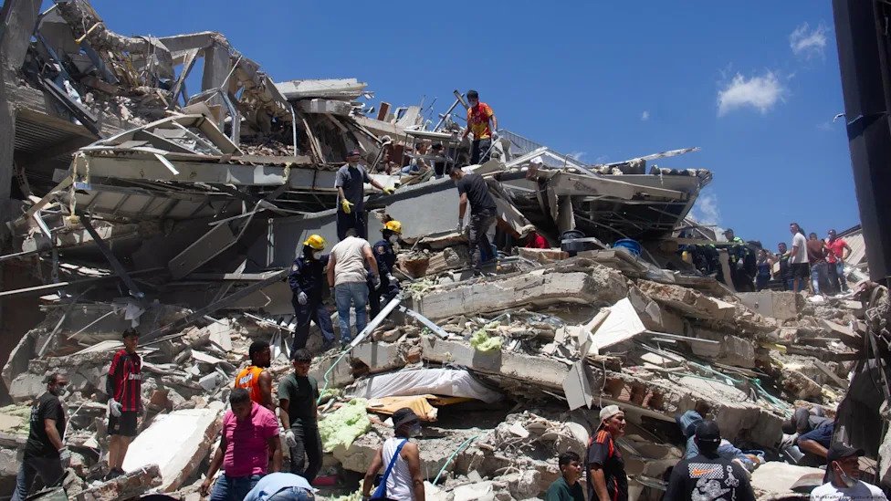 Sube a 169 el balance de muertos por el terremoto en Colombia, con más de 600 heridos