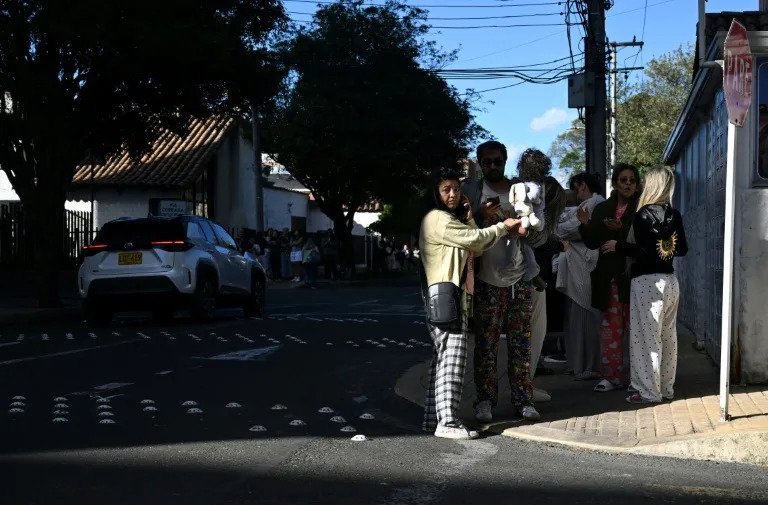 Un fuerte terremoto sacude Colombia y se siente en Ecuador y Panamá