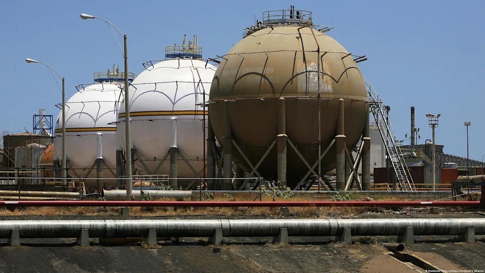 Venezuela firma acuerdos de gas con tres empresas extranjeras