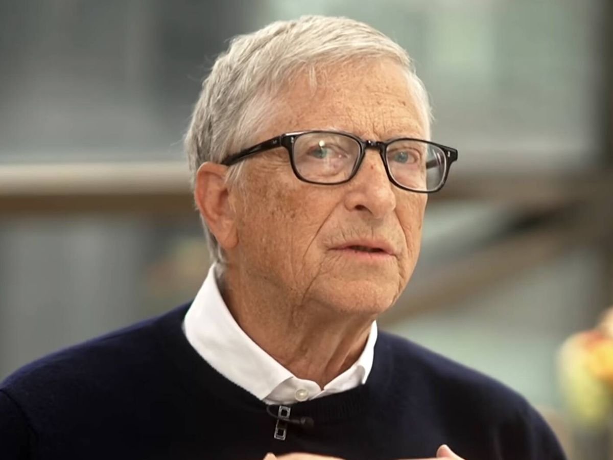Bill Gates: “La IA podría alterar el mercado laboral y empoderar a los delincuentes. Ese período duraría unos 20 años”