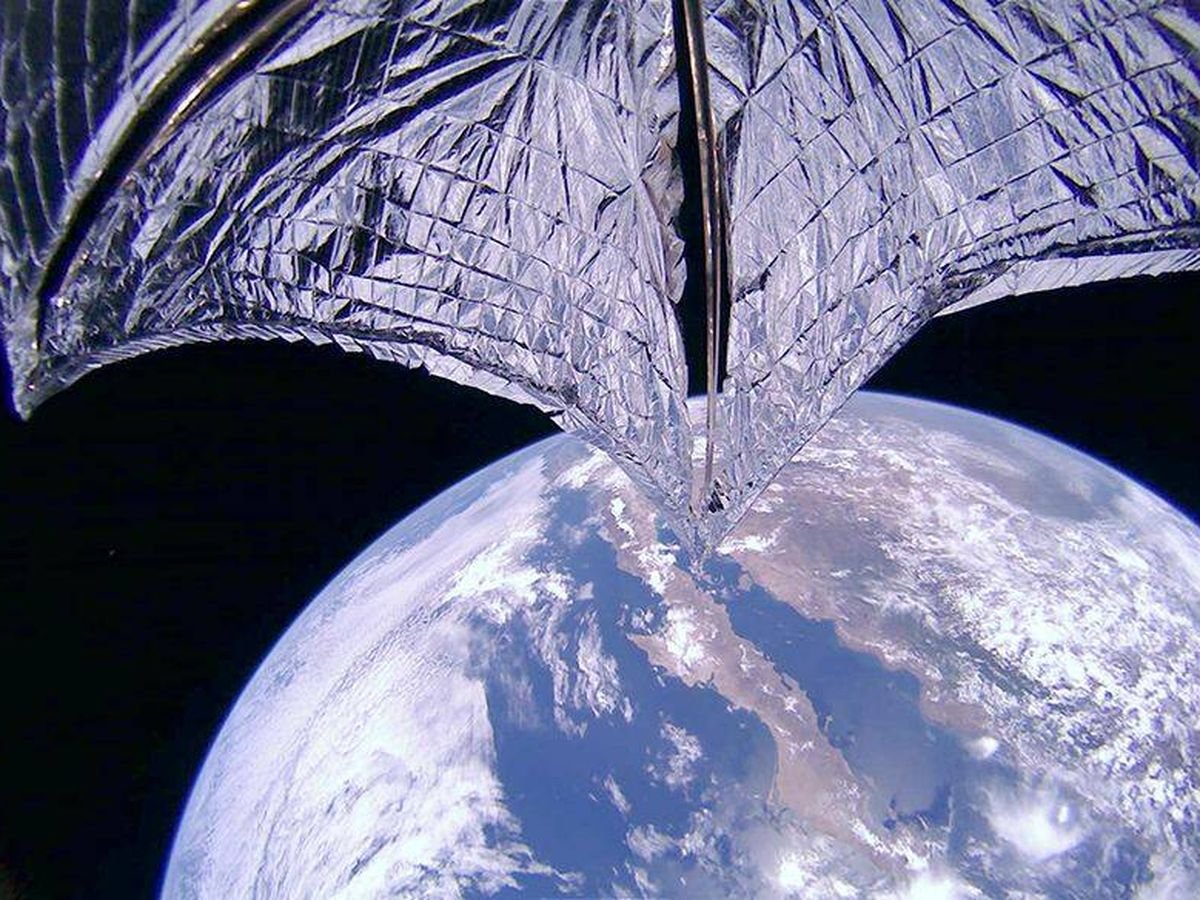 El nuevo plan de China para impedir que asteroides impacten en la Tierra: usar velas solares