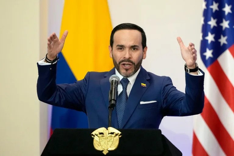 El presidente de Colombia retira de redes sociales unos videos con cadáveres tras una orden judicial