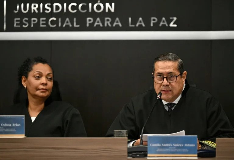 El tribunal de paz de Colombia advierte que el millonario recorte de fondos lo dejará “inoperante”