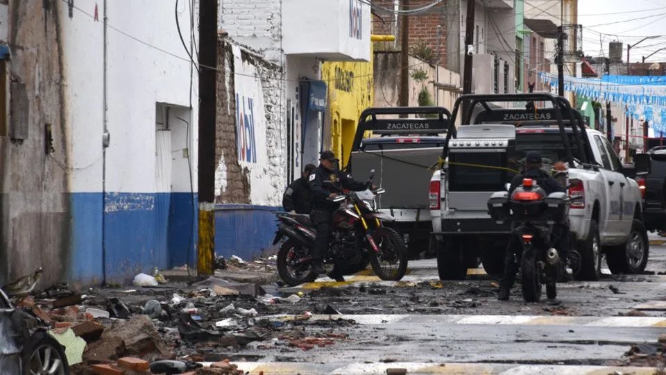 Estallido de coche bomba deja al menos 10 heridos en México. Autoridades investigan posible vínculo con el CJNG