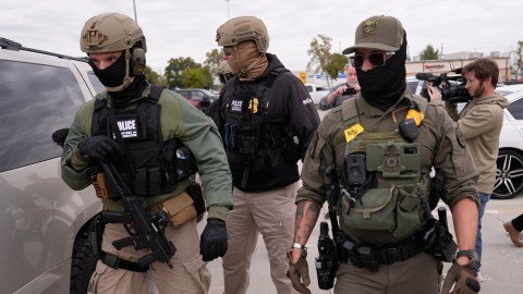 ICE dispara los arrestos en Colorado y el estado prepara más camas para detenidos